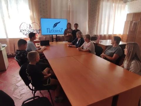 В Фабричненском сельском доме культуры состоялся литературный вечер «Поэзия мужества»