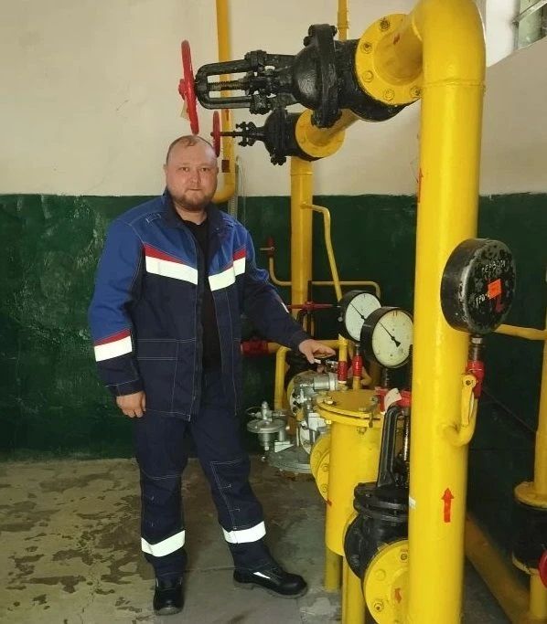 Накануне Дня работников нефтяной и газовой промышленности в рубрике #ДеломЕдины расскажем об истории Николая Алисова, слесаря по эксплуатации и ремонту газового оборудования Первомайского участка "Луганскгаз" филиала ООО...