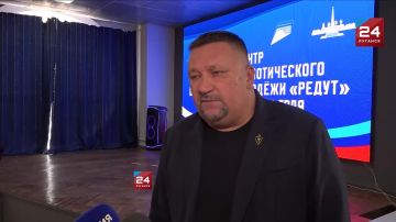 Четыре знака «Семье погибшего защитника Отечества» вручили представители организации «Боевое братство» в ЛГПУ