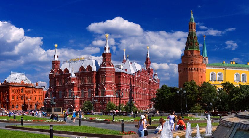 «АиФ» объявил поэтический конкурс «В рифме Москвы» в честь Дня города