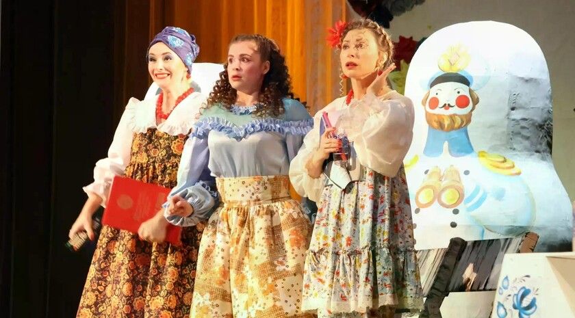 Театр имени Луспекаева представил премьеру комедии «Женитьба» в Луганске