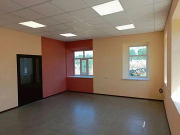 В Ровеньках завершается ремонт библиотеки