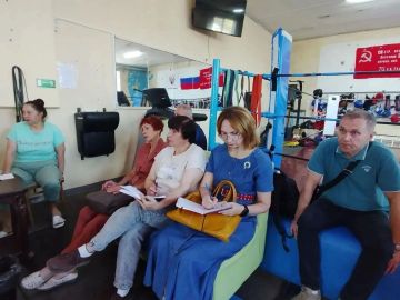 Рабочее совещание. Заместитель Главы Администрации Евгения Волкова с представителями отдела культуры, молодежной политики и спорта провели рабочее совещание с администрацией и тренерско-преподавательским составом МБУ ДО...
