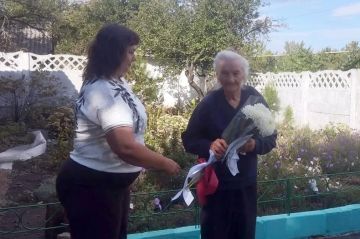 Жительницу села Провалье поздравили с 92-летием