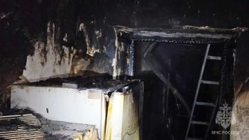 Благодаря высокопрофессиональным действиям сотрудникам МЧС России удалось сохранить жилье пенсионеру