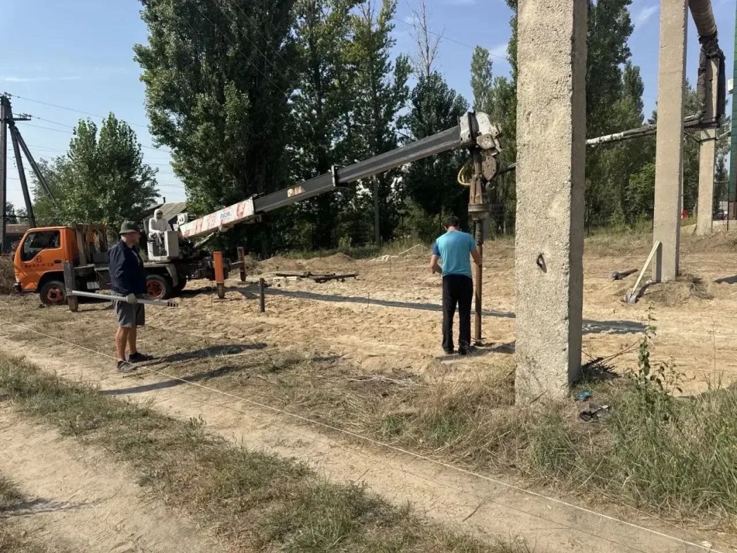 В Станично-Луганской гимназии началось строительство новой газовой котельной