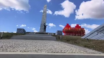 На Саур-Могилу доставлен ковчег с мощами Дмитрия Донского для отправки на передовую