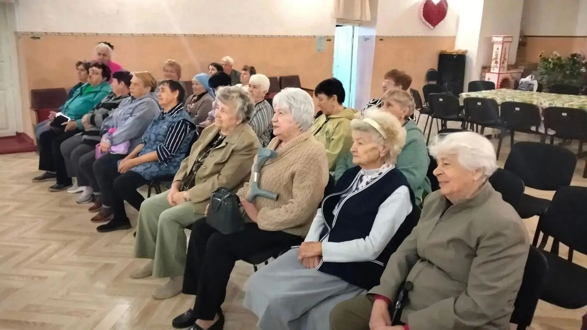 Торжественный старт занятий для старшего поколения