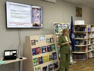 8 сентября в рамках проекта «Точка роста НКО», который реализуется при поддержке Фонда президентских грантов, в Краснолучской центральной городской библиотеке имени Н.К. Крупской прошла очная проектная сессия АНО...