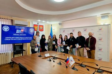 Избирком ЛНР аккредитовал 165 представителей СМИ для работы на выборах в Госдуму