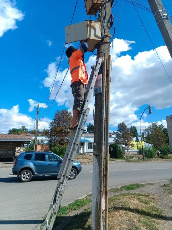 В Ровеньках проведены плановые работы по содержанию светофорных объектов