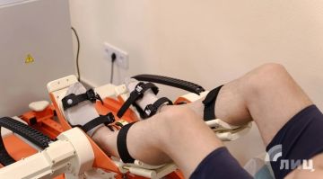 Пациент с черепно-мозговой травмой смог самостоятельно ходить после реабилитации в Луганске