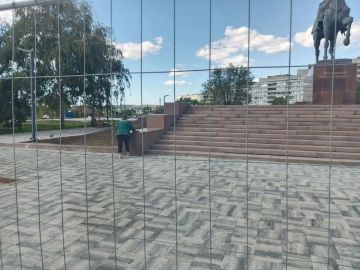 «Пушкаря» и Ворошилова приводят в порядок, а вандалы снова орудуют в парке