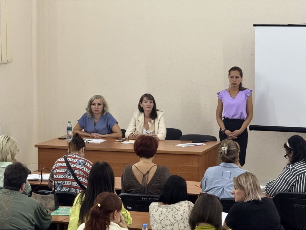 В Краснодоне состоялось организационное собрание перед поездкой детей в оздоровительные центры