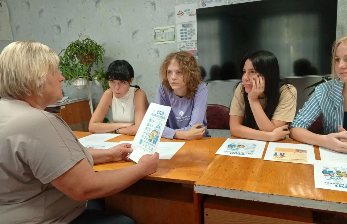 В клубе «Дельта» поселка Бугаевка прошла беседа о профилактике буллинга и скулшутинга
