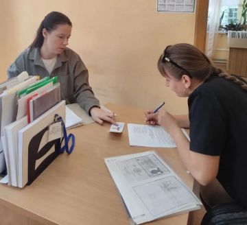Филиал № 13 ГКУ ЛНР «РЦСЗН» в г. Красный Луч продолжает работу по предоставлению мер социальной поддержки многодетным семьям, имеющим право на денежную компенсацию затрат на приобретение одежды