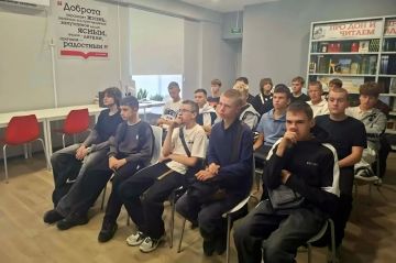 Патриотический час «Отвага и честь» прошел в Свердловской библиотеке им. В.П. Астафьева