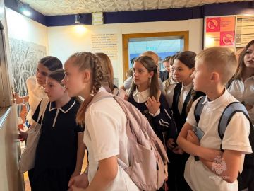Луганские школьники посетили пожарно-техническую выставку