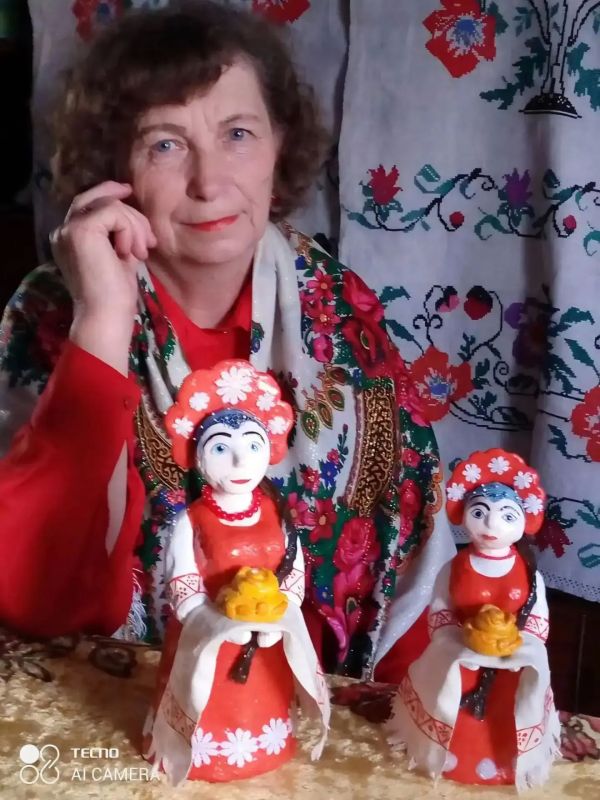 В «Библиопортале» открылась выставка работ Любови Разенковой «Лепка из природного материала»
