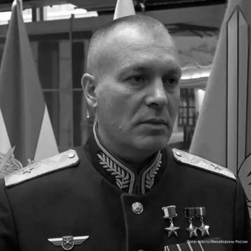 Умер докладывавший Владимиру Путину об освобождении Константиновки герой России Антон Грунис