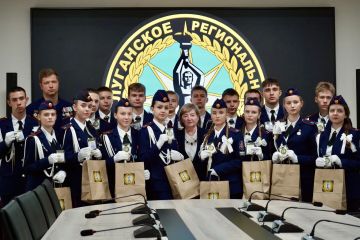 В Луганске состоялось посвящение школьников в юные спасатели