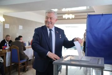 Депутат Госдумы РФ Виктор Водолацкий принял участие в голосовании