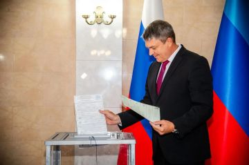 Глава ЛНР проголосовал на выборах в Госдуму
