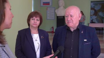 Николай Работин, депутат Совета Краснодонского муниципального округа, полный кавалер шахтерской славы, вместе с супругой принял участие в выборах депутатов в Государственную Думу Российской Федерации IX созыва