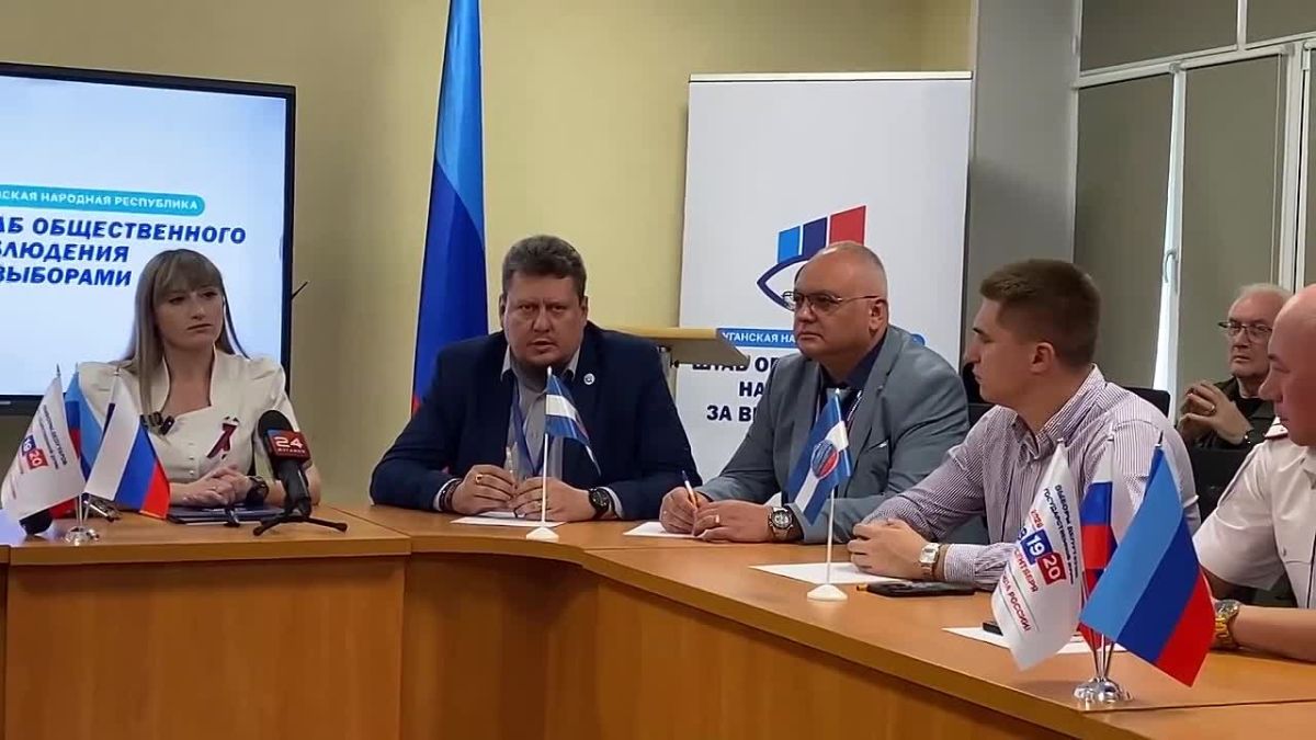 Наблюдатели за выборами в ЛНР работают в штатном режиме – на данный момент жалоб от них не поступало, нарушений не зафиксировано