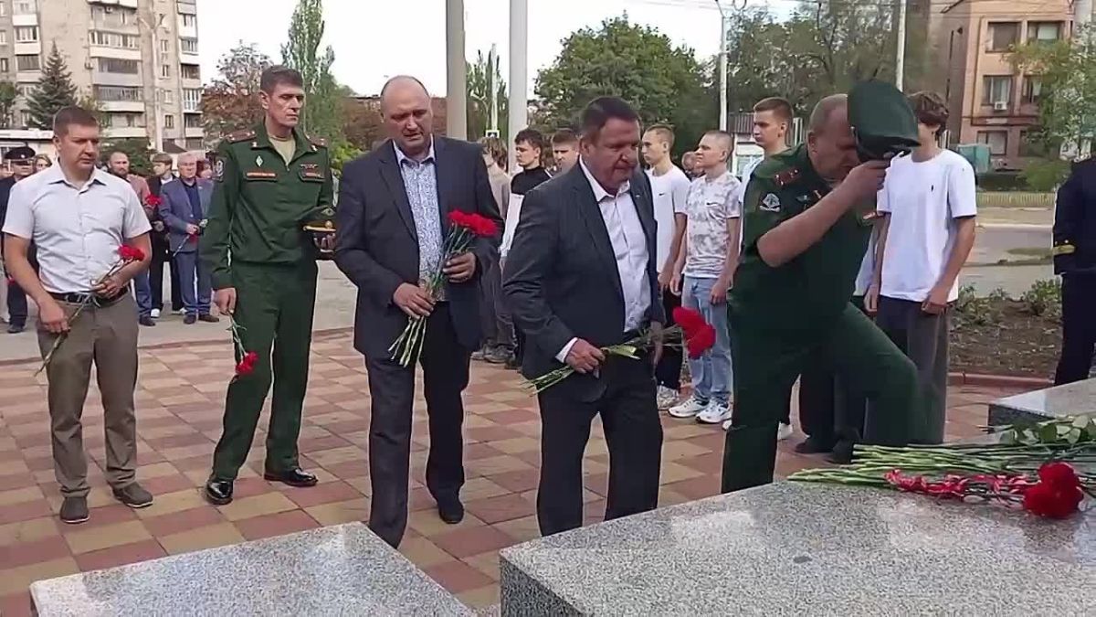 ПАМЯТЬ О ТЕХ, КТО СОЗДАВАЛ АЛЧЕВСК