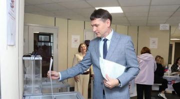 Председатель Правительства ЛНР проголосовал на выборах депутатов Госдумы РФ