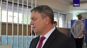 Иностранные наблюдатели из Австрии, Кении, Мексики и Чили следят за легитимностью первых в ЛНР выборов депутатов Госдумы, сообщил Пасечник