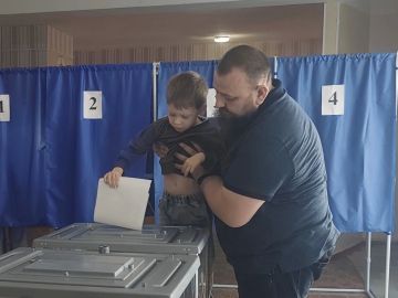 Иван Санаев: Сегодня всей семьей приняли участие в голосовании