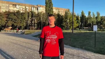 С Днем города, Алчевск!. Активисты Движения Первых поздравляют любимый город с наступающим праздником! Алчевск — это мы! Это наша энергия, наши идеи и наше будущее
