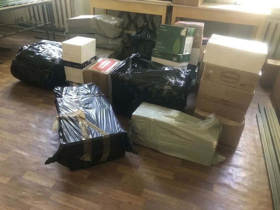 Школьные наборы доставили из Сыктывкара в Ровеньки