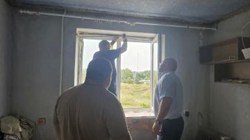 В ходе поездки в прифронтовую Кременную провел более 15 встреч, общался с десятками людей