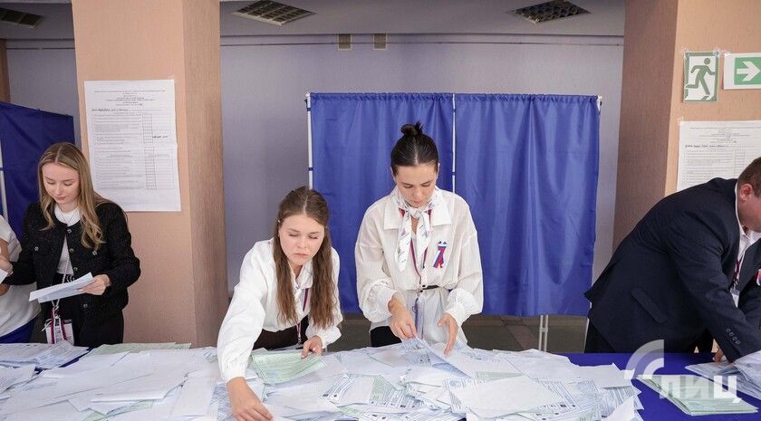 «Единая Россия» побеждает на выборах в Госдуму по данным экзитполов