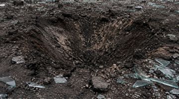 Семь человек, в том числе энергетик, ранены за сутки в ЛНР в результате обстрелов ВСУ