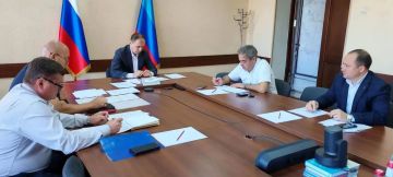 Дороги ЛНР готовят к зиме заранее: запасы, техника и дежурство на местах