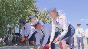 В День памяти погибших сотрудников УИС руководство УФСИН России по ЛНР почтило память павших коллег
