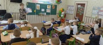 В Зоринской городской библиотеке прошел урок для первоклассников «Искусство читать — это искусство мыслить»