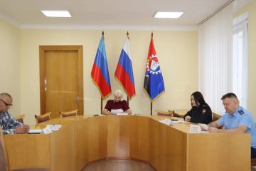 Состоялось заседание муниципальной комиссии по делам несовершеннолетних и защите их прав, которое провела первый заместитель главы городского округа Светлана Небесская с участием прокурора города Стаханова старшего советника...
