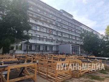 В Станично-Луганской центральной районной больнице завершаются ремонтные работы и пусконаладка современной медицинской техники на базе нового диагностического центра