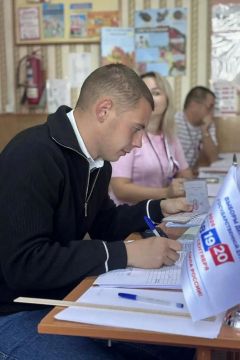 Поздравляем Юрия Юречко с победой во Всероссийском конкурсе «Учитель года России»