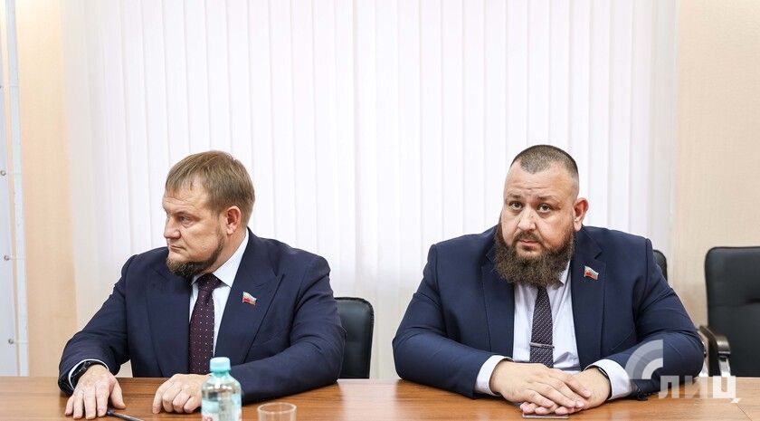 Народный Совет ЛНР досрочно прекратил полномочия трех депутатов