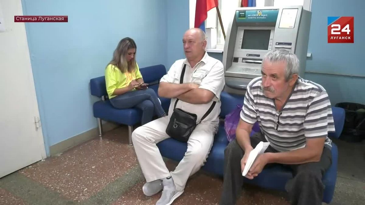 Дом — это единство! В Станично-Луганской ЦРБ шеф-регион продолжает капитальный ремонт диагностического центра и фасада больницы