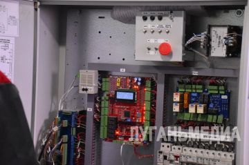 В Брянке ведется установка новых лифтов в многоквартирных домах