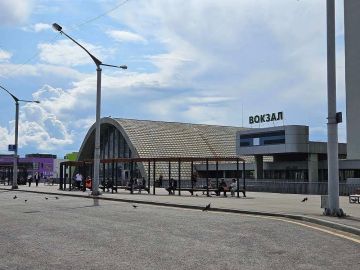 Транспортные полицейские Луганска оперативно установили местонахождение несовершеннолетней, самовольно покинувшей учебное заведение