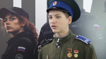 Виктор Водолацкий: Дорогие друзья! Среди гостей площадки Центра «ВОИН» на Международном фестивале молодёжи в Екатеринбурге был и учащийся казачьего кадетского корпуса Матвей Поздняков