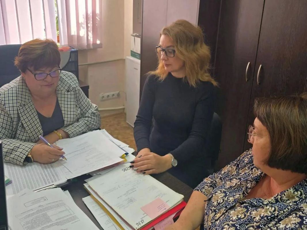 Специалисты отдела опеки и попечительства над совершеннолетними недееспособными Администрации округа совместно с Филиалом №21 Республиканского центра социальной защиты населения провели важную встречу с опекунами...